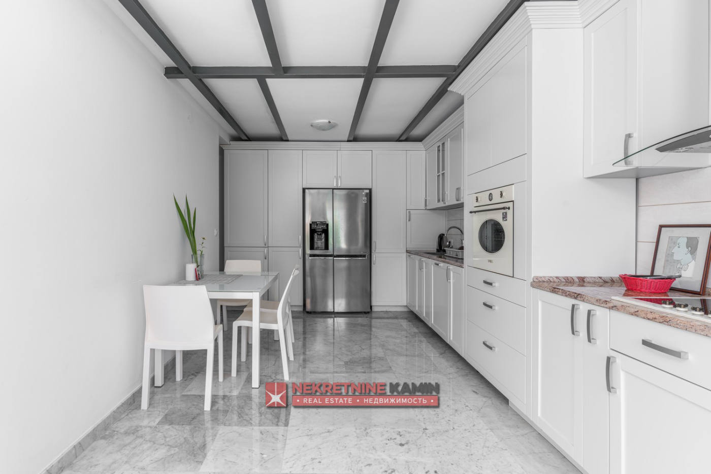 Комерційна нерухомість, 8611 м², 4 500 000$ — FAKTOR